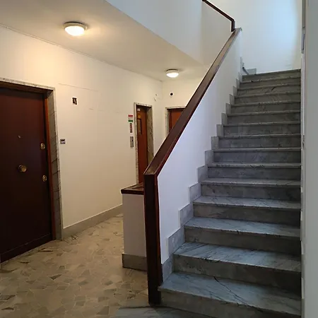 Casa Lilly, Luminosissimo A *