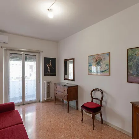 Casa Lilly, Luminosissimo A *